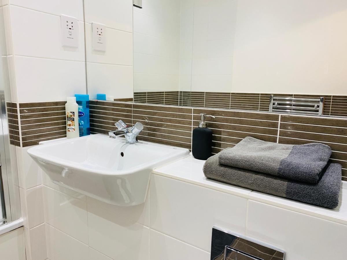 Spacious Two Bedroom Apartment In Balham London Exteriör bild