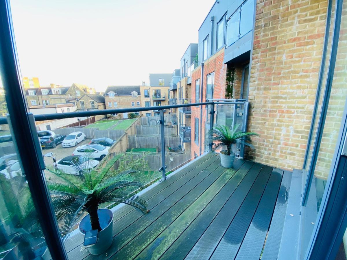 Spacious Two Bedroom Apartment In Balham London Exteriör bild