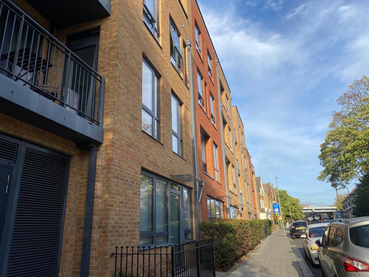 Spacious Two Bedroom Apartment In Balham London Exteriör bild